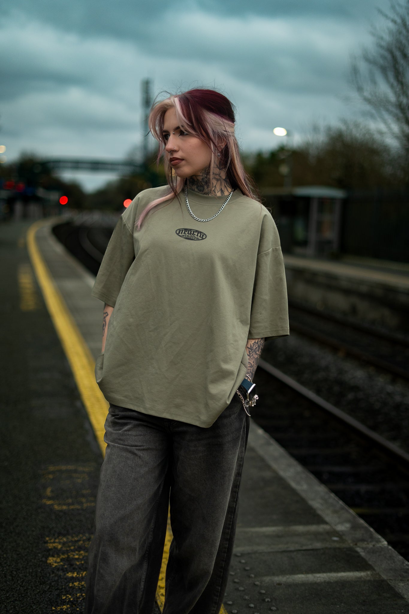 Naive-tee